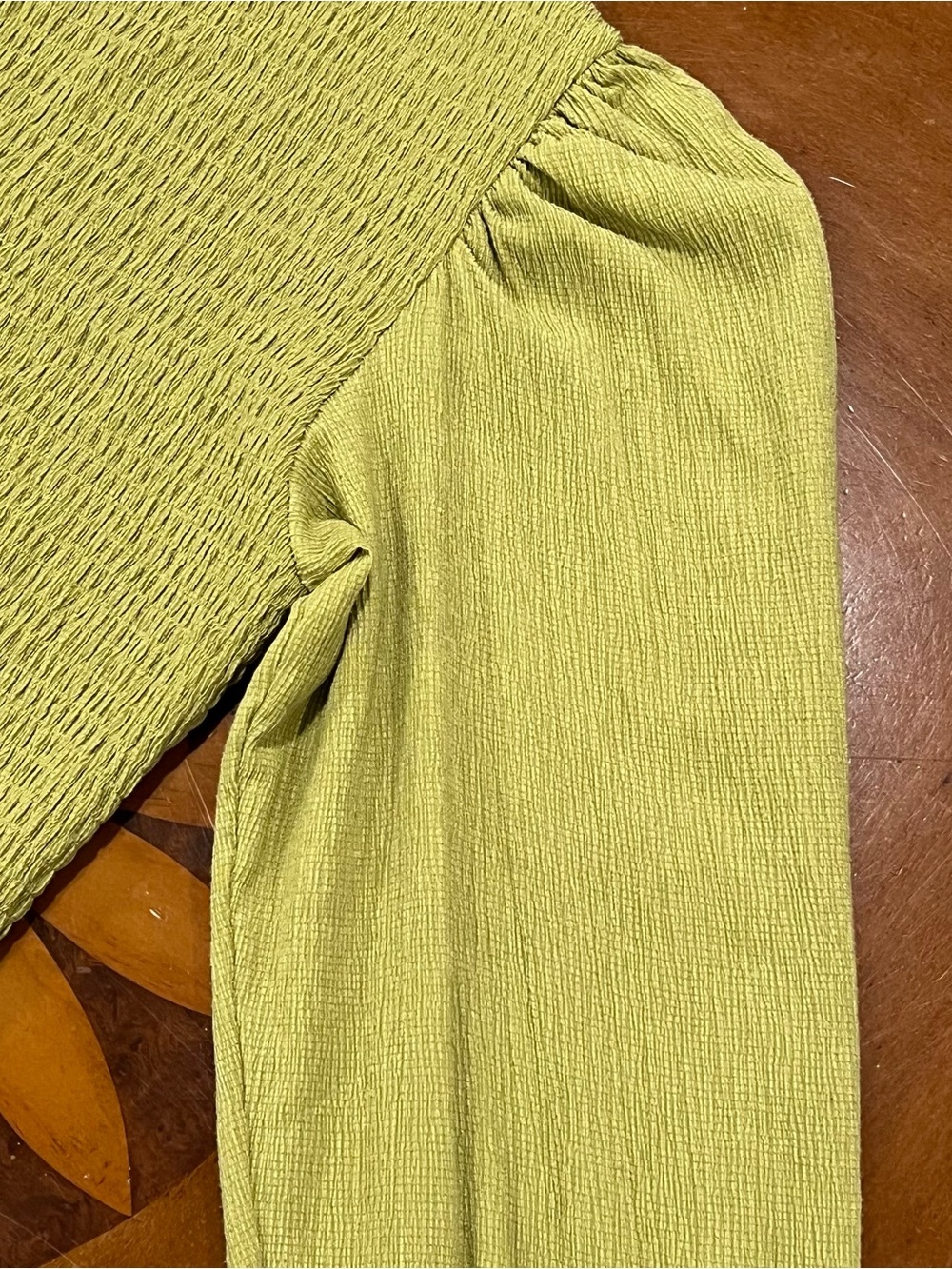 Anthropologie Textured Smocked Puff Sleeve Blouse Guacamole Green XL Long-Sleeve - Picture 6 of 16
